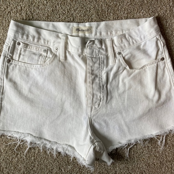 Madewell Relaxed Denim Shorts in Tile White - Picture 1 of 5